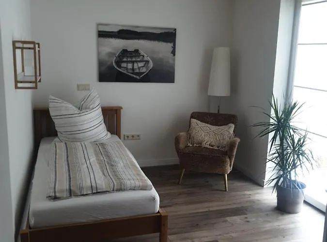 Gaestehaus Stuepfert Grueber Stein بيت ضيافة 3*